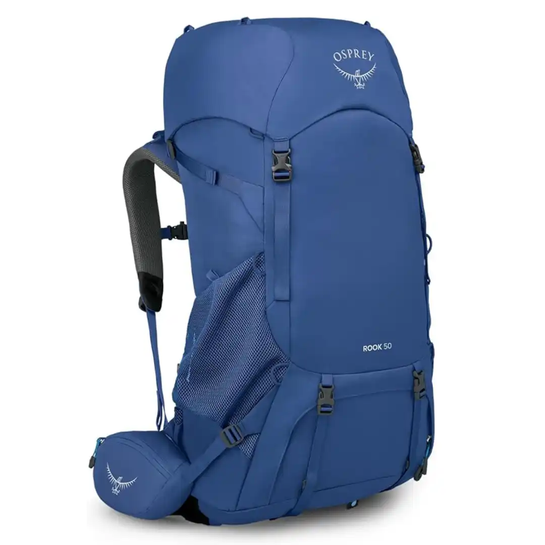 Mochila de trekking Osprey Rook 50 litros con sistema de respaldo ventilado ajustable y funda para lluvia
